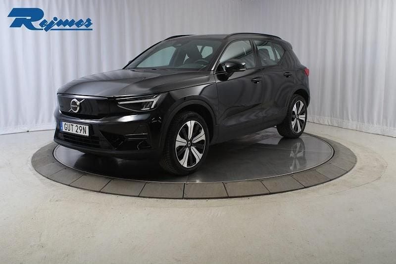 Svart Begagnad 2023 Volvo XC40 Single Motor SUV | 299 900 kr (Superpris) - Bild 1/4