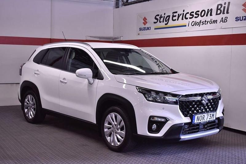 Vit Begagnad 2022 Suzuki SX4 S-Cross SUV | 234 500 kr (Bra pris) - Bild 1/4