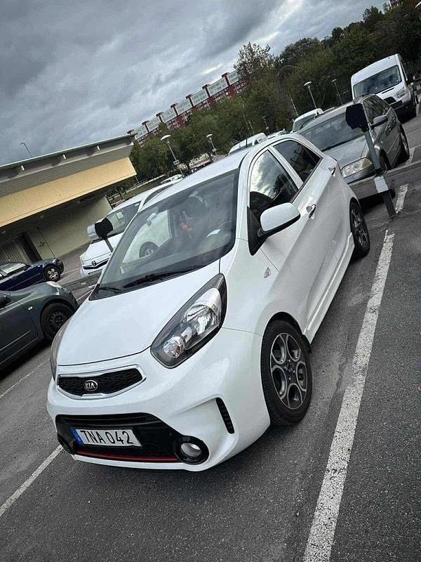 Vit Begagnad 2016 Kia Picanto Halvkombi | 50 000 kr (Bra pris) - Bild 1/4