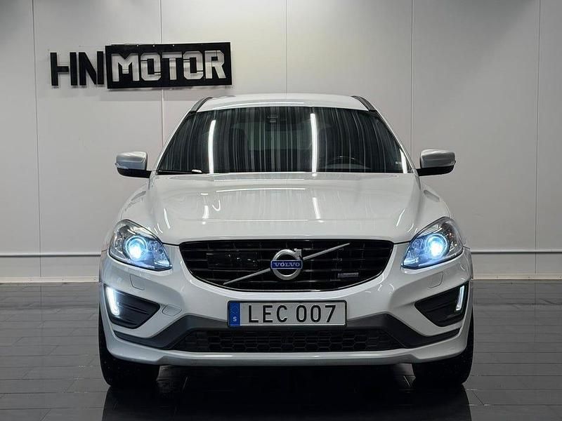 Begagnad Volvo XC60 R-Design 190 HK (139 kW) 2016 Vit SUV