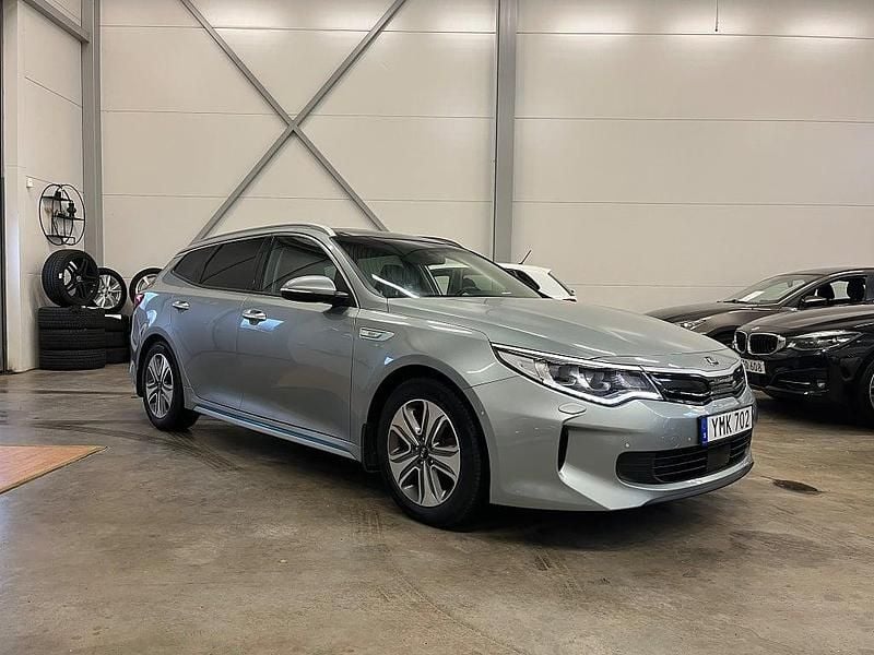 Grå Begagnad 2017 Kia Optima Sport Kombi | 169 500 kr (Bra pris) - Bild 1/4