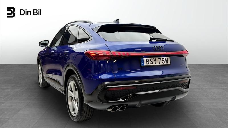 Begagnad Audi Q5 Sportback S-Line 204 HK (150 kW) 2025 Ultrablå metallic SUV