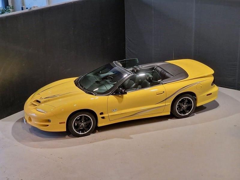 Gul Begagnad 2002 Pontiac Firebird Cab | 289 000 kr - Bild 1/4