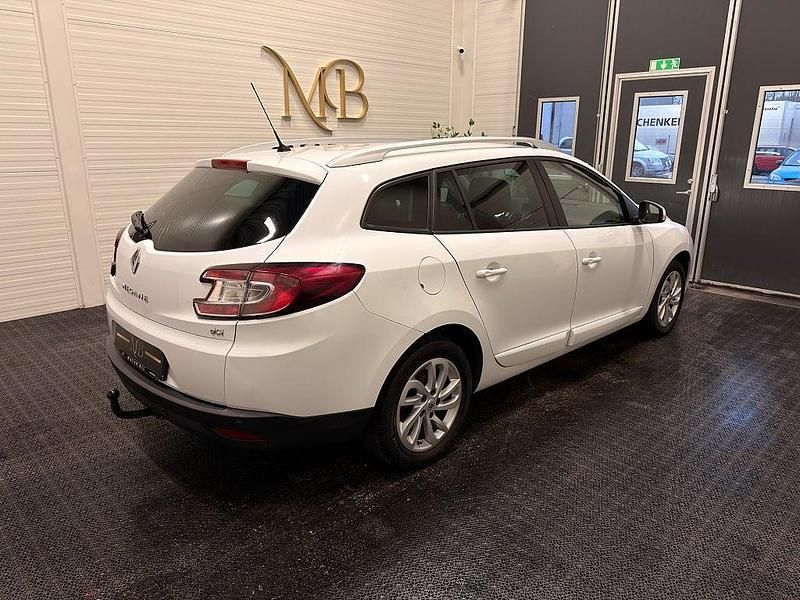 Begagnad Renault Mégane GrandTour 110 HK (80 kW) 2012 Vit Kombi