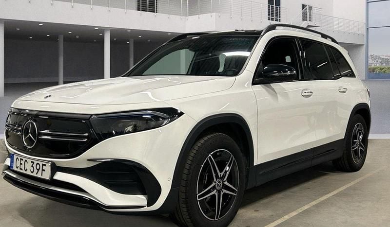 Vit Begagnad 2023 Mercedes EQB350 Premium SUV | 414 500 kr - Bild 1/4
