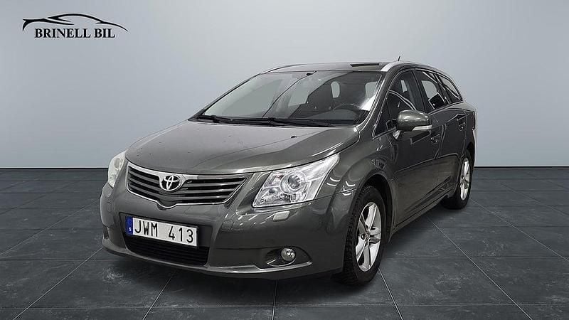 Grön Begagnad 2008 Toyota Avensis Multidrive S Kombi | 89 900 kr (Marknadspris) - Bild 1/4