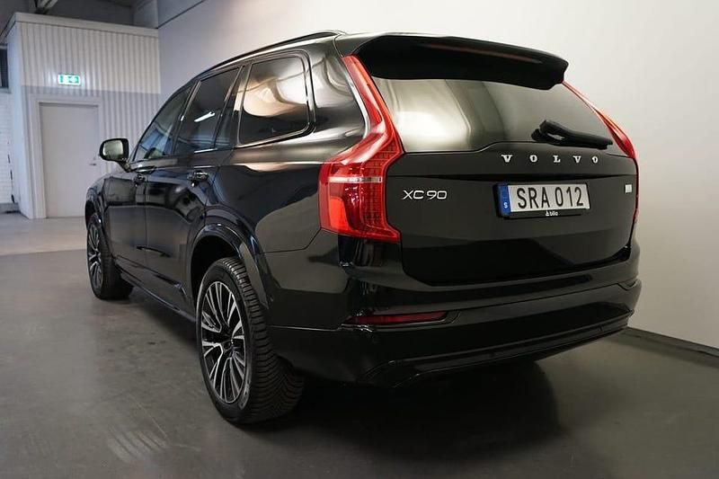 Begagnad Volvo XC90 Plus 462 HK (339 kW) 2023 Svart SUV