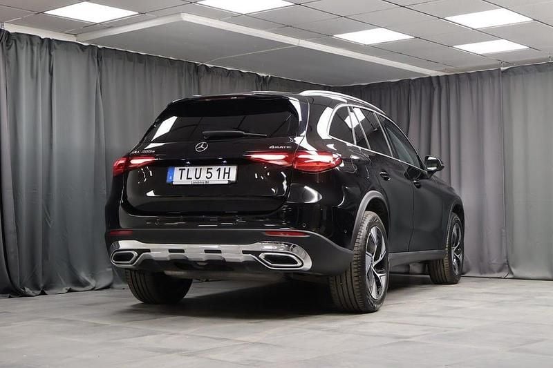 Begagnad Mercedes GLC300 Advanced 313 HK (230 kW) 2023 Svart