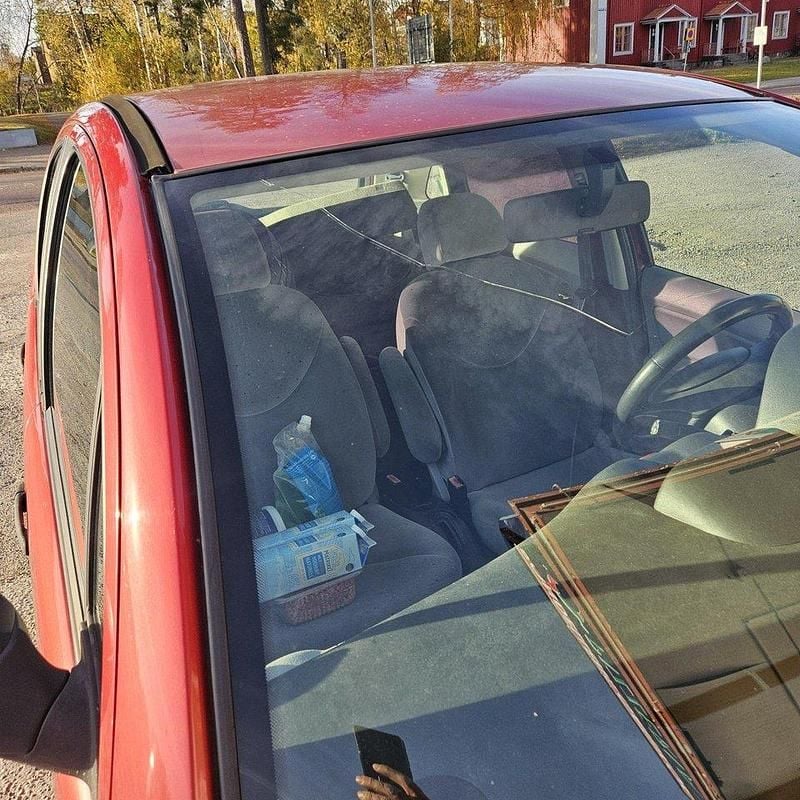 Röd Begagnad 2005 Citroën C3 Halvkombi | 12 500 kr (Superpris) - Bild 1/4