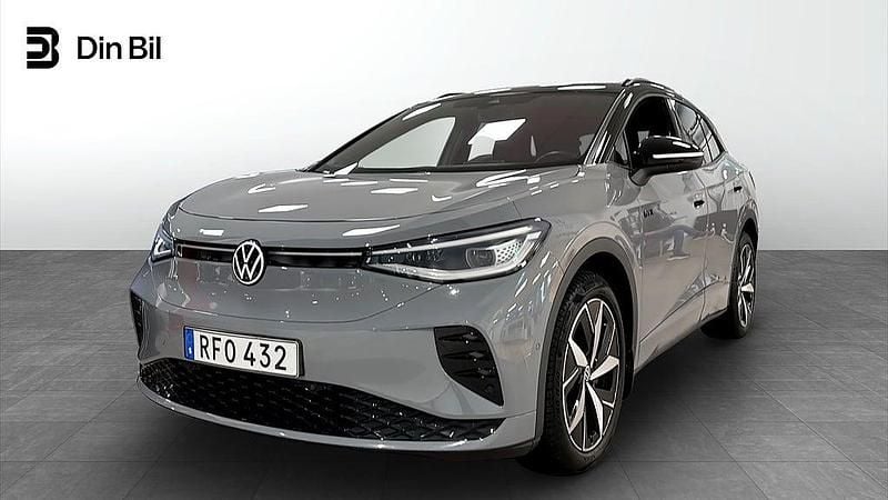 Grå Begagnad 2022 VW ID.4 GTX SUV | 384 800 kr (Marknadspris) - Bild 1/4