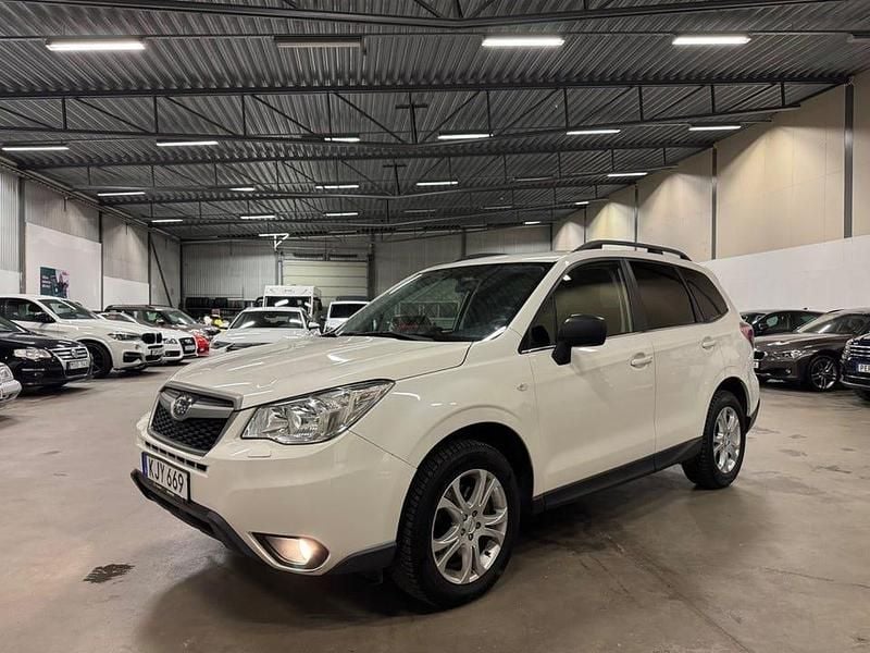 Begagnad Subaru Forester 147 HK (108 kW) 2015 Vit SUV