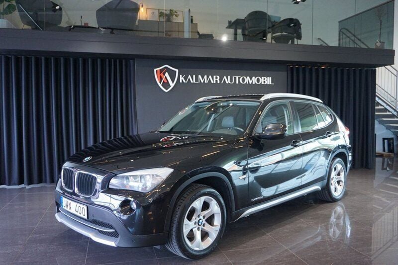 Svart Begagnad 2010 BMW X1 SUV | 99 900 kr (Bra pris) - Bild 1/4