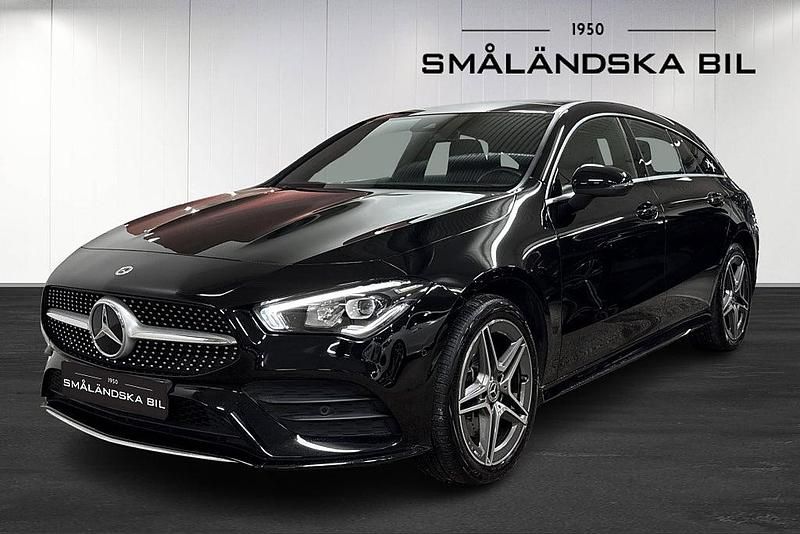 Begagnad Mercedes CLA250e Shooting Brake AMG 160 HK (117 kW) 2023 Svart Kombi