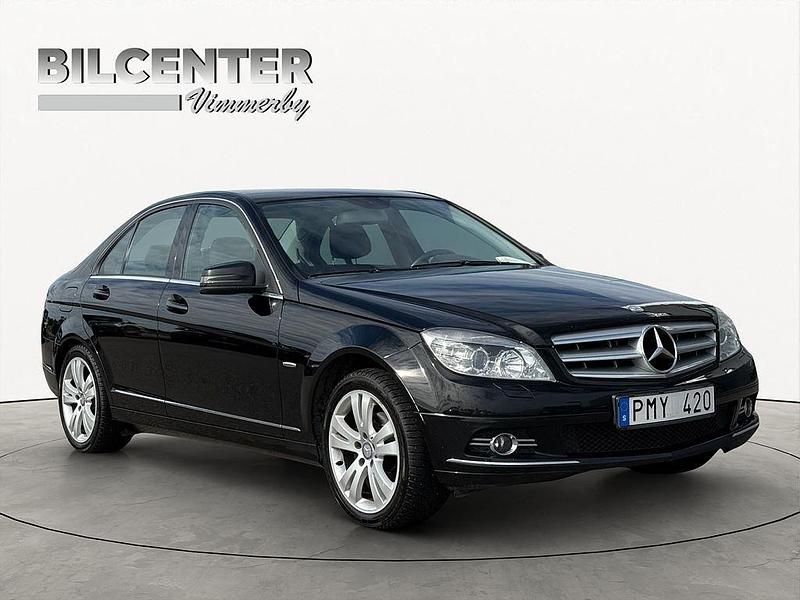 Svart Begagnad 2009 Mercedes C200 Avantgarde Sedan | 79 500 kr (Marknadspris) - Bild 1/4