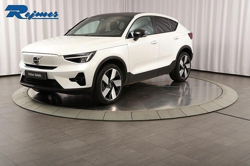 Crystal vit metallic Begagnad 2022 Volvo C40 Ultimate SUV | 349 900 kr (Bra pris) - Bild 1/4