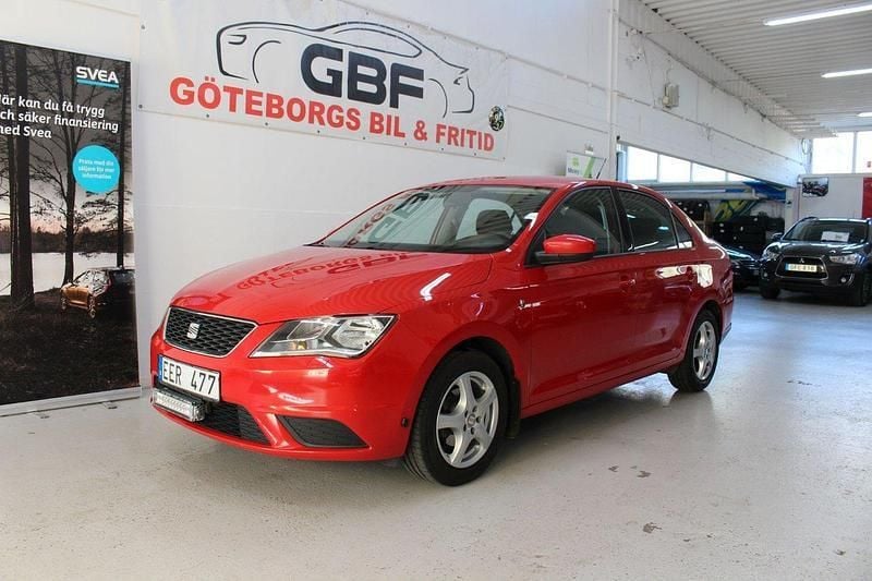 Röd Begagnad 2013 Seat Toledo Halvkombi | 69 900 kr - Bild 1/4