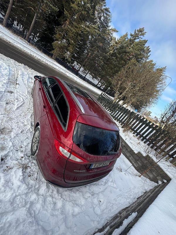 Begagnad Ford Mondeo 180 HK (132 kW) 2015 Kombi