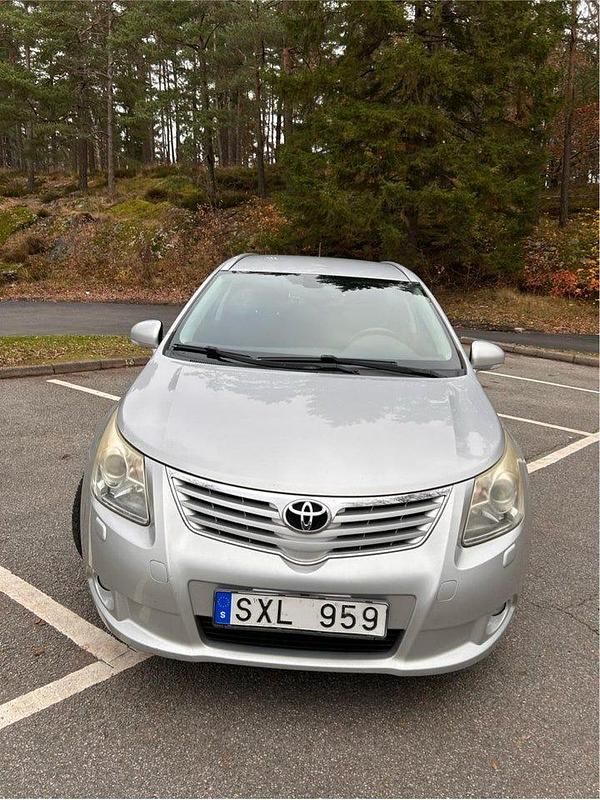 Begagnad Toyota Avensis 152 HK (111 kW) 2010 Kombi