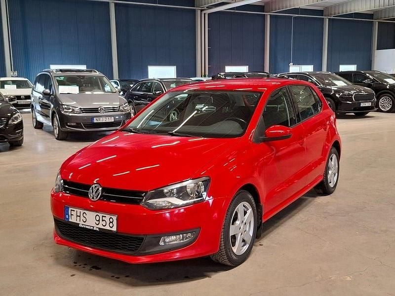 Begagnad VW Polo 86 HK (63 kW) 2013 Röd Halvkombi