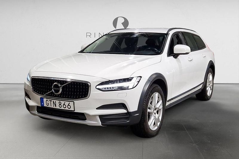 Vit Begagnad 2017 Volvo V90 CC Kinetic Kombi | 204 900 kr (Marknadspris) - Bild 1/3