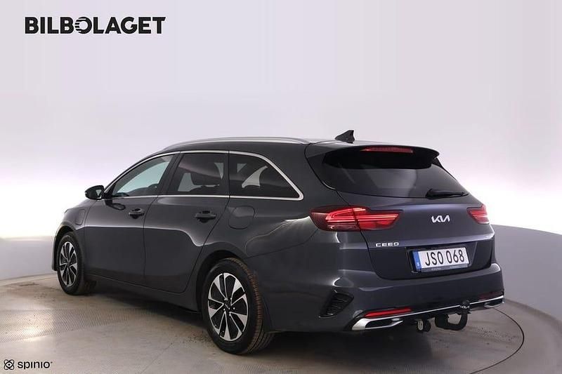Begagnad Kia Ceed Advance 141 HK (103 kW) 2023 Halvkombi