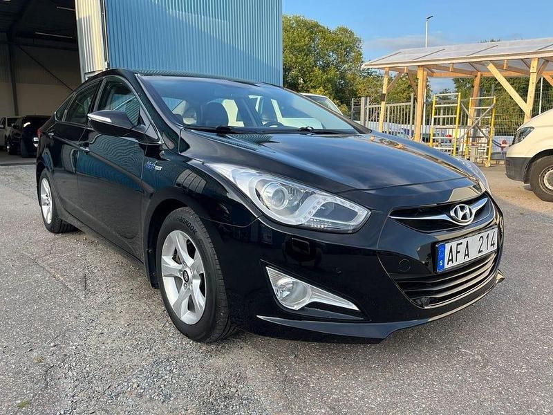 Begagnad Hyundai i40 136 HK (100 kW) 2012 Svart Sedan