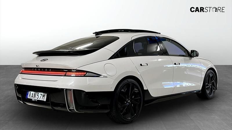 Begagnad Hyundai Ioniq 6 2023 Vit Sedan