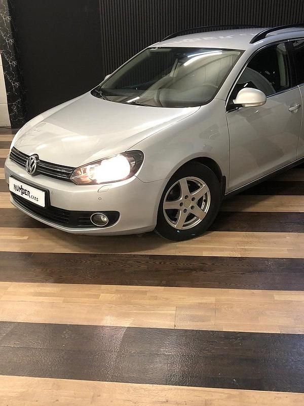 Begagnad VW Golf VII 105 HK (77 kW) 2011 Silver Kombi