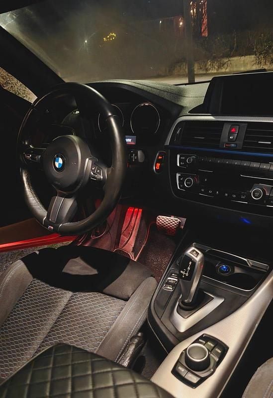 Begagnad BMW 118 M Sport 136 HK (100 kW) 2018 Sunset orange Halvkombi