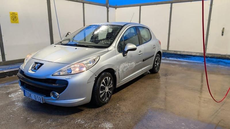 Begagnad Peugeot 207 109 HK (80 kW) 2007 Silver/grå