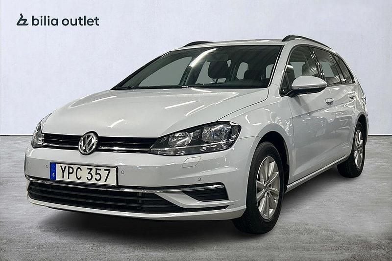 Grå Begagnad 2017 VW Golf VII Kombi | 144 900 kr (Marknadspris) - Bild 1/3