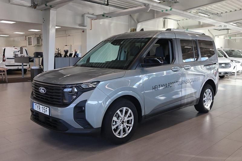Grå Begagnad 2024 Ford Tourneo Courier Titanium Minibuss | 299 800 kr - Bild 1/4