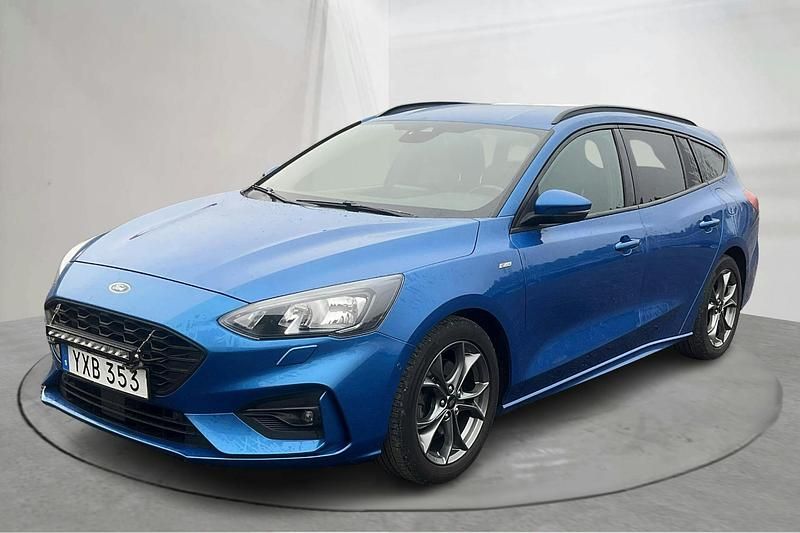 Blå Begagnad 2019 Ford Focus ST-Line Kombi | 154 800 kr (Marknadspris) - Bild 1/4