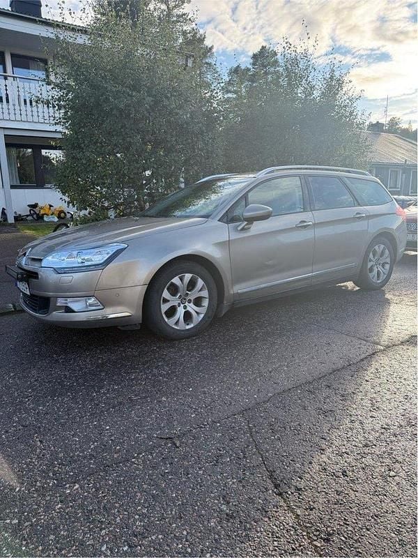Brun Begagnad 2011 Citroën C5 Kombi | 36 000 kr (Marknadspris) - Bild 1/4