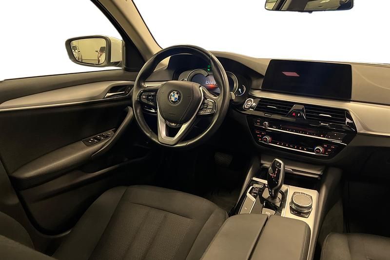 Begagnad BMW 520 190 HK (139 kW) 2018 Vit Kombi