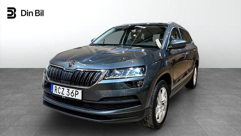 Grå Begagnad 2019 Skoda Karoq Business Line SUV | 259 900 kr (Marknadspris) - Bild 1/4