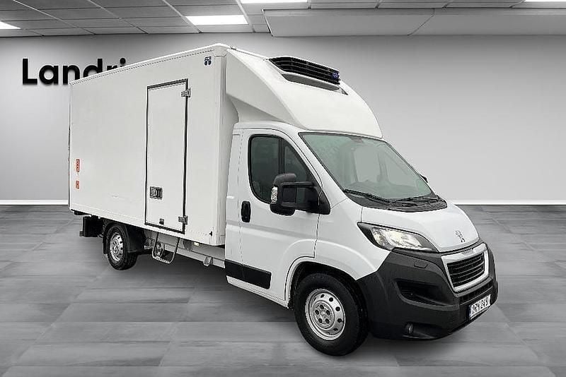 Begagnad Peugeot Boxer 165 HK (121 kW) 2022 Vit (vit icy) Van
