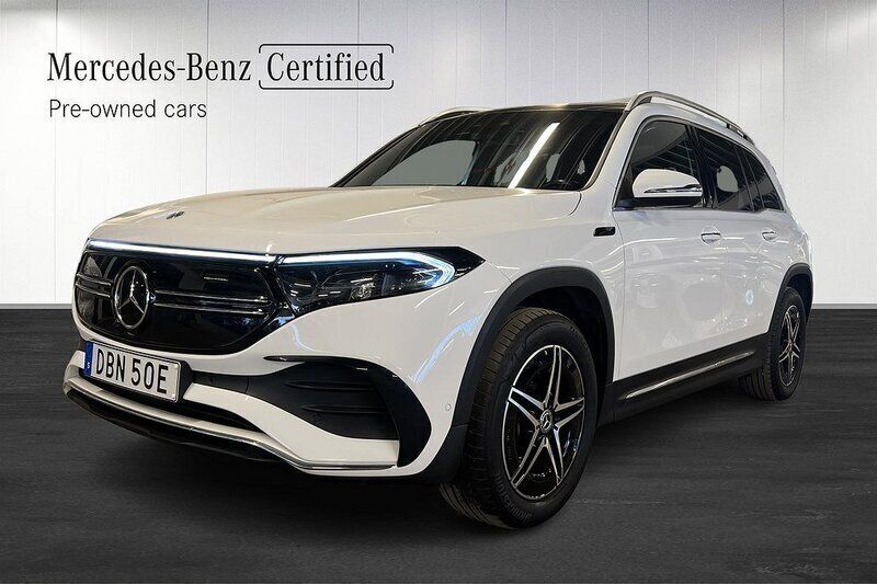 Vit Begagnad 2022 Mercedes EQB300 AMG SUV | 469 800 kr (Dyr) - Bild 1/4