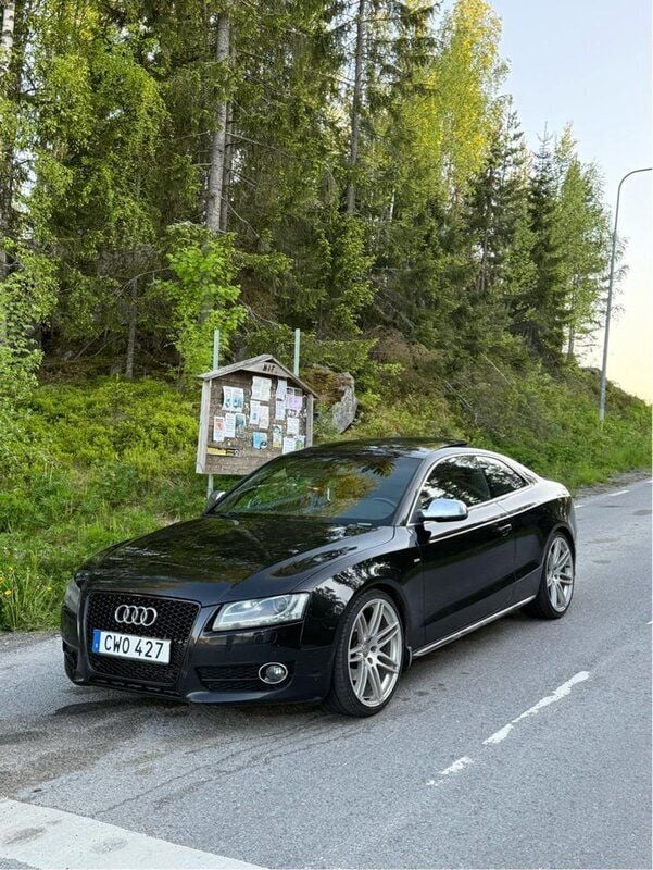 Svart Begagnad 2010 Audi A5 S-Line Sportkupé | 92 000 kr (Bra pris) - Bild 1/4