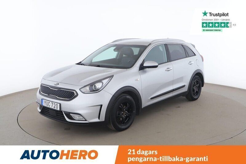 Grå Begagnad 2017 Kia Niro Advance SUV | 168 000 kr (Marknadspris) - Bild 1/4