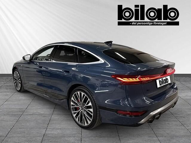 Begagnad Audi e-tron Sportback S-Line 269 kW (367 HK) 2025 Plasmablå metallic SUV