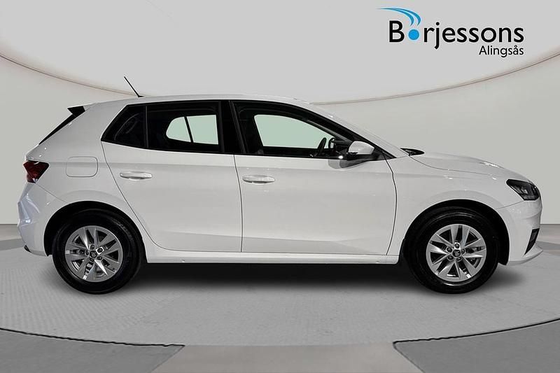 Ny Skoda Fabia Selection 116 HK (85 kW) 2025 Vit Halvkombi