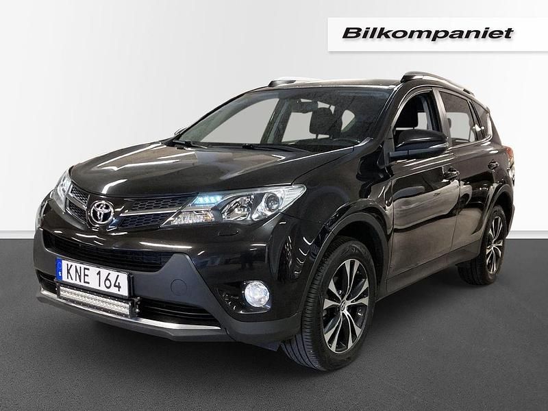 Mörkbrun (brun) Begagnad 2014 Toyota RAV4 SUV | 139 000 kr (Dyr) - Bild 1/4