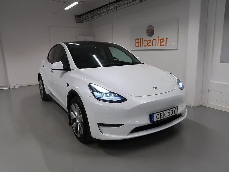 Begagnad Tesla Model Y Long Range AWD 378 kW (514 HK) 2022 Vit SUV