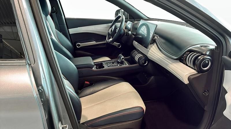 Begagnad BYD Atto 3 Design 150 kW (204 HK) 2022 Grå SUV