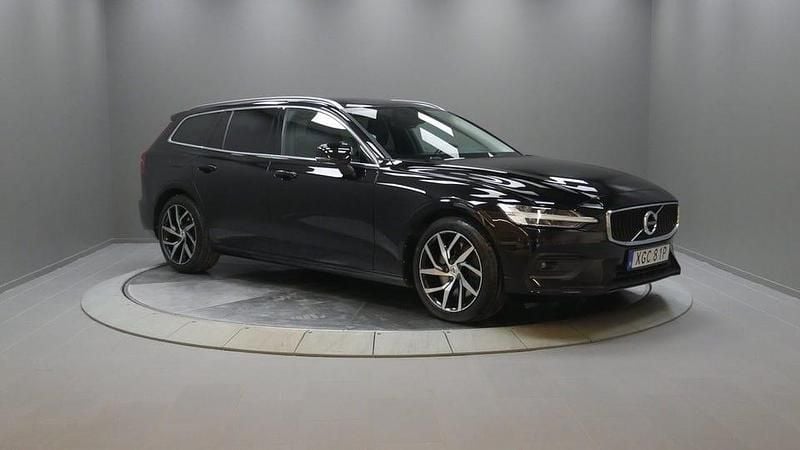 Svart Begagnad 2019 Volvo V60 Momentum Kombi | 269 000 kr (Superpris) - Bild 1/4