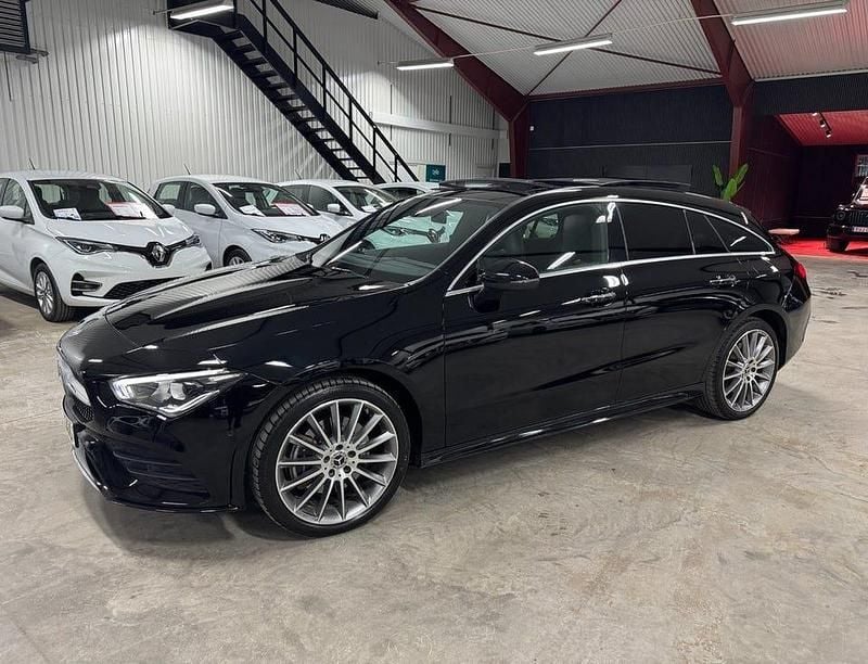 Begagnad Mercedes CLA250 AMG 218 HK (160 kW) 2023 Nattsvart Sedan