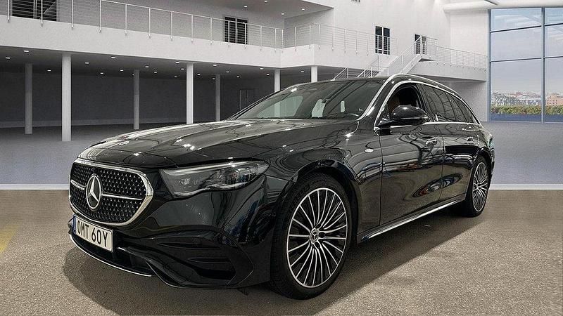 Svart Begagnad 2025 Mercedes E300 AMG line Kombi | 649 000 kr (Superpris) - Bild 1/3