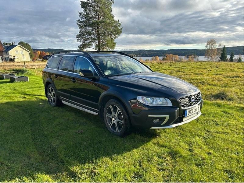 Svart Begagnad 2015 Volvo XC70 Summum SUV | 175 000 kr (Marknadspris) - Bild 1/4
