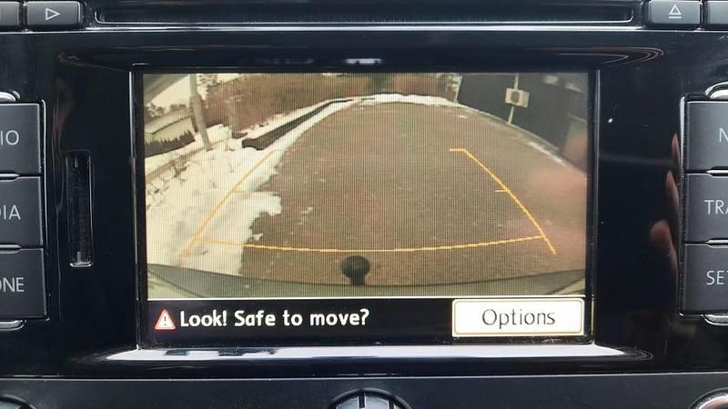 Begagnad VW Touran 140 HK (102 kW) 2012 Minibuss